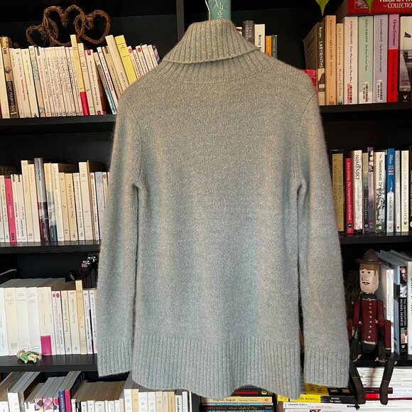 Club Monaco wool turtle neck, size M, NWOT - Picture 4 of 6